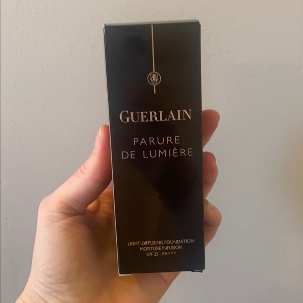 Guerlain Parure De Lumiere No.01 Beige Pale, 1 OZ